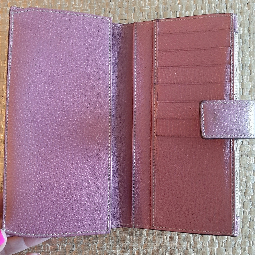 Gucci Wallet - 100% Authentic - Picture 4 of 13